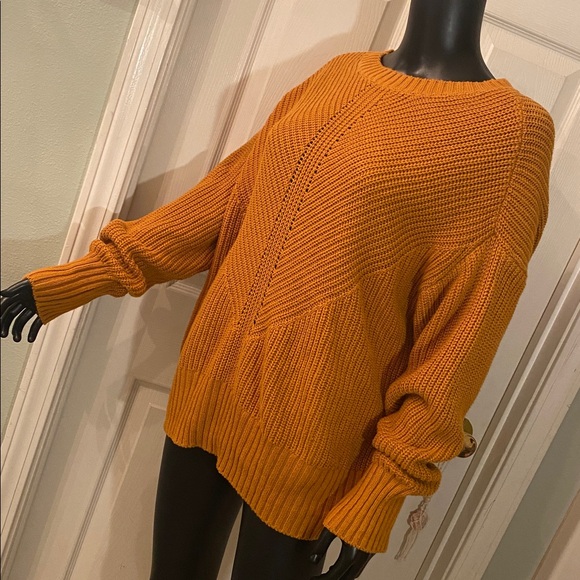 a.n.a Women's Crew Neck Knit Sweater - Picture 4 of 10